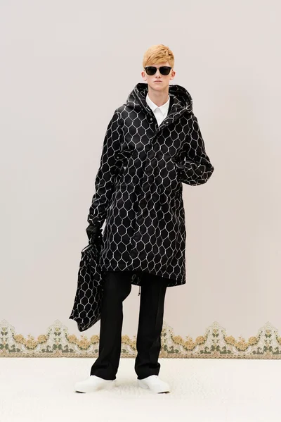 Look 18